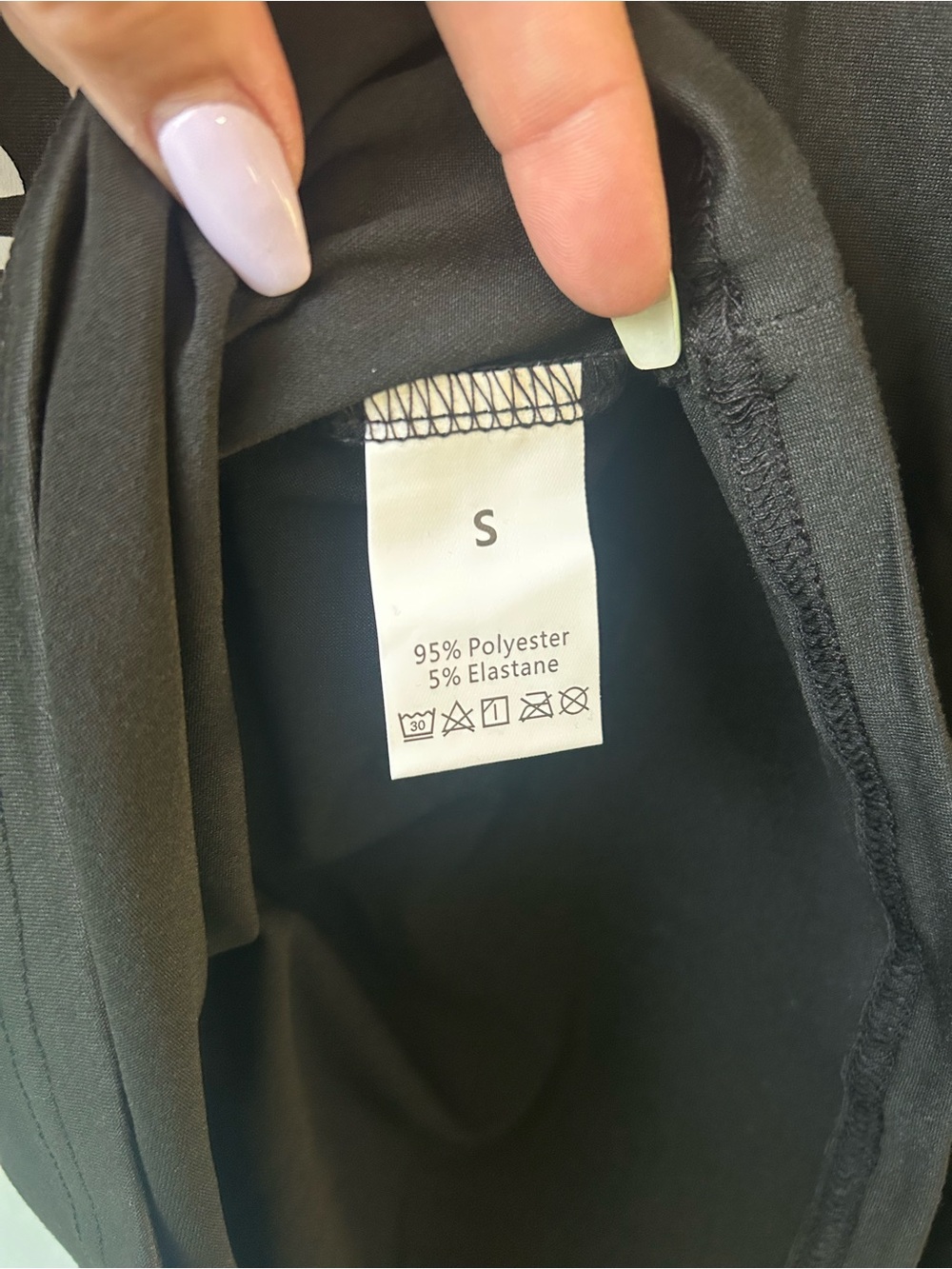 NWOT Black "You Matter" Graphic Tee - Picture 4 of 6